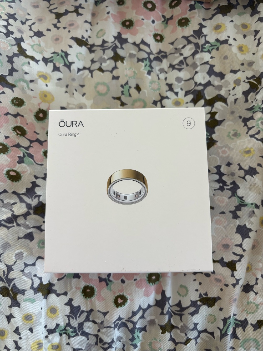 Brand new Oura Ring 4 in Gold